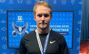 Салехардец Александр Урвачев завоевал серебро на чемпионате России по тяжелой атлетике