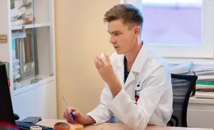 Виртуальные уроки здоровья: Салехардский врач помогает детям с диабетом из ДНР