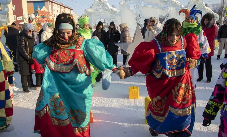 Весну зазывали. А Масленицу проводили, теперь тёплых и солнечных дней ожидаем