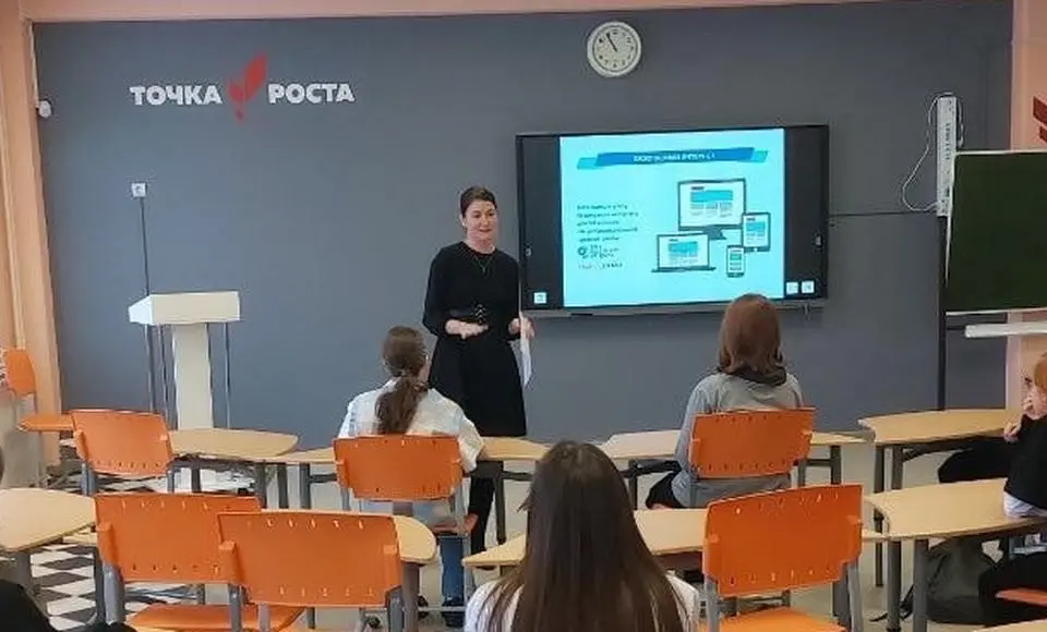 Кибердружина Ямала проводит уроки безопасности в Салехарде