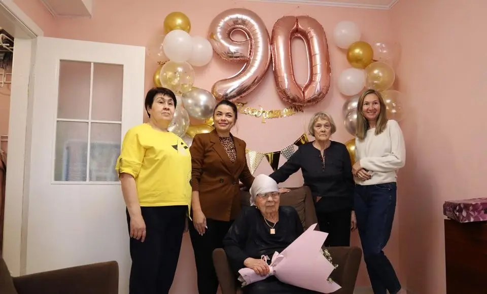 Жительница Салехарда отмечает 90-летний юбилей