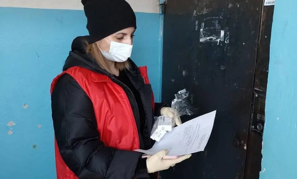 Полсотни заявок на лекарства в день обрабатывают волонтеры-медики