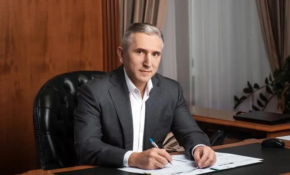 Губернатор Тюменской области Александр Моор поздравил жителей Тюменской области, Югры и Ямала с Днём молодёжи
