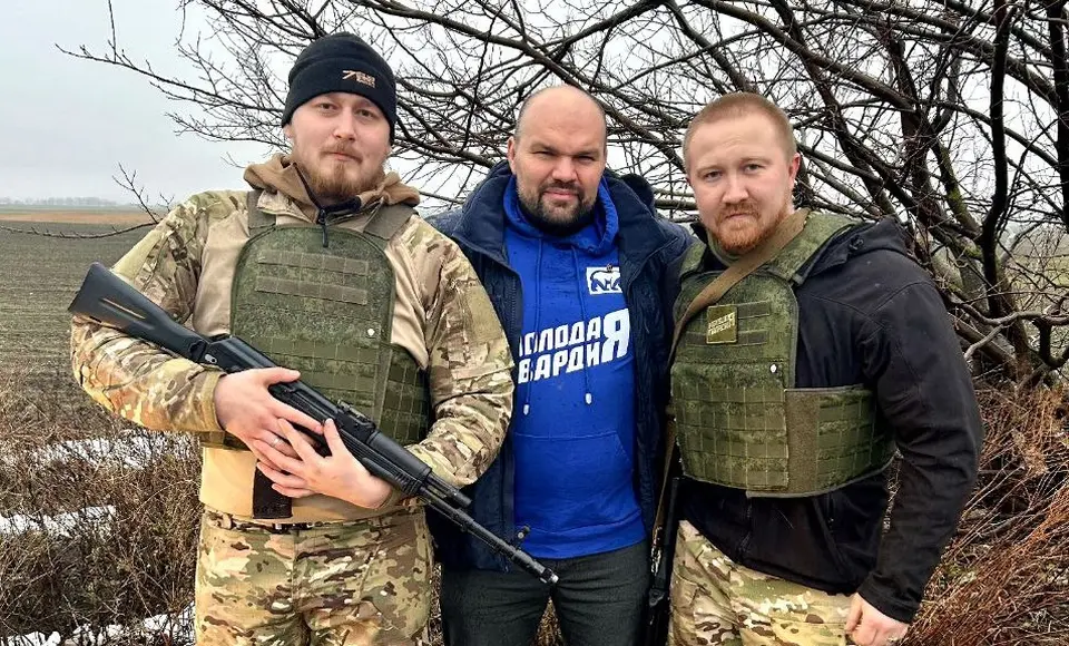 Ямальцы передали машину бригаде ГРОМ «Каскад» в зону СВО