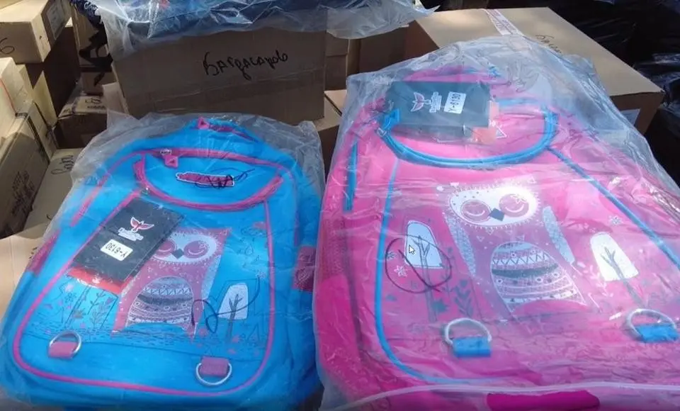 В Волновахскую школу доставлены 250 школьных наборов с Ямала