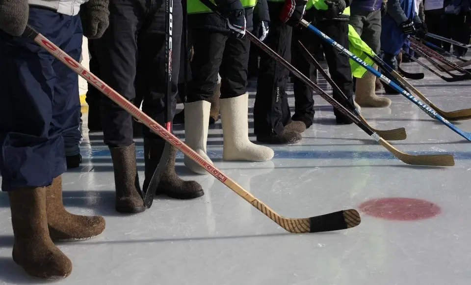 Салехардцы сыграют Крещенский турнир по хоккею на валенках