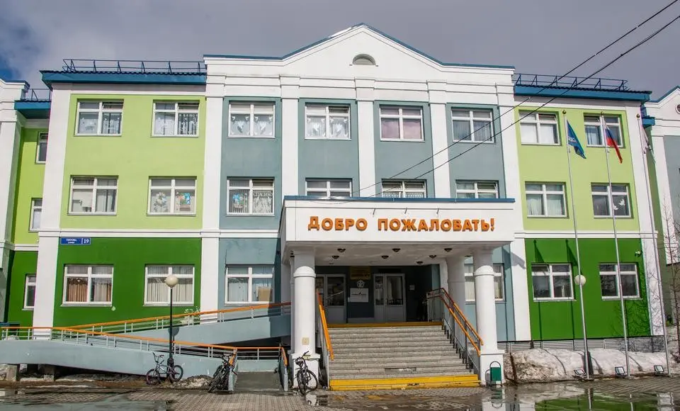 Образовательные учреждения Салехарда присоединились к Всероссийской акции «Окна Победы»