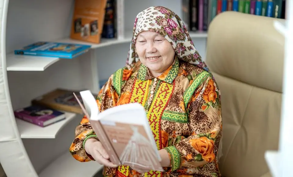 Салехардская писательница Зинаида Лонгортова удостоена премии губернатора