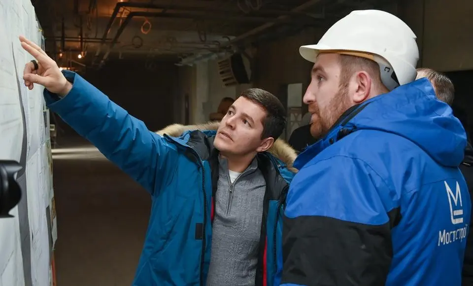 Дмитрий Артюхов посетил стройки окружной столицы