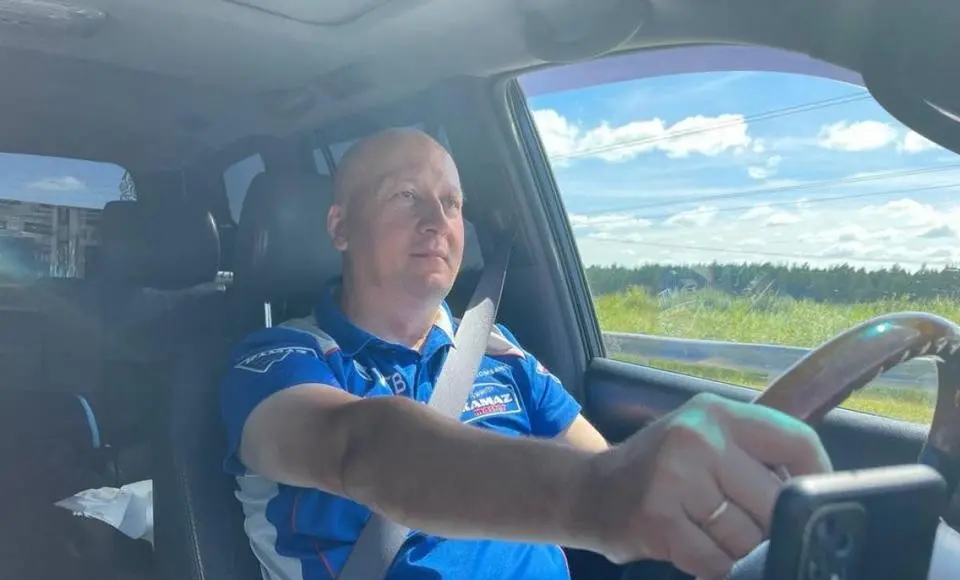 Гуманитарный груз для жителей Донбасса сопровождает координатор проекта «Крепкая семья»