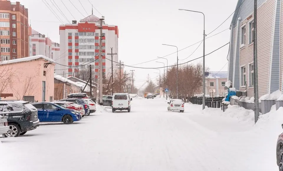 Салехард не будет ограничивать стоянку по улице Артеева