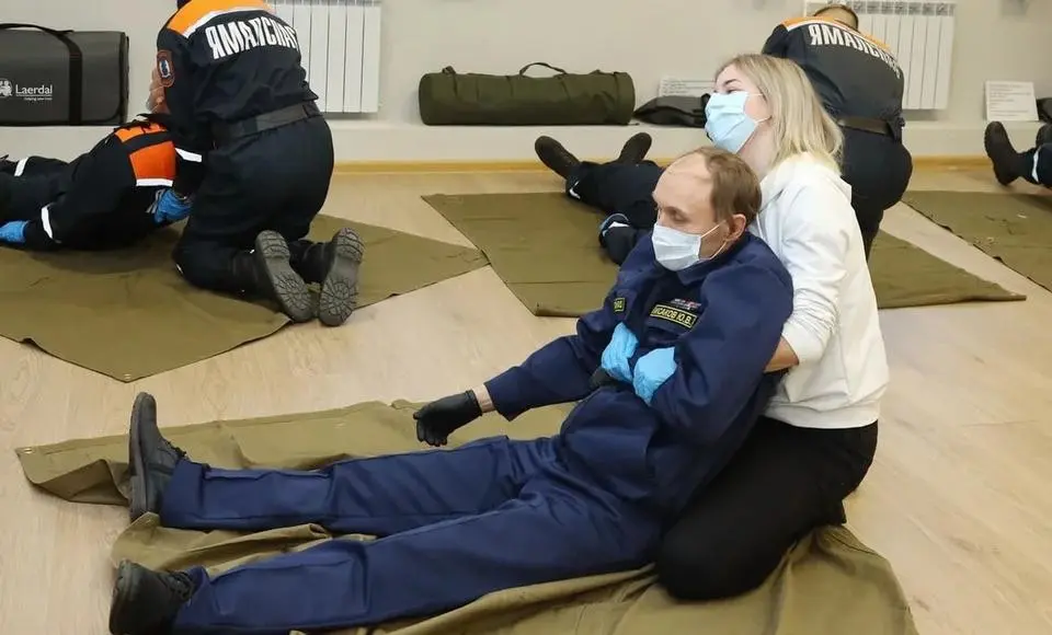 Обмен опыта поисковиков и спасателей начался в ямальской столице