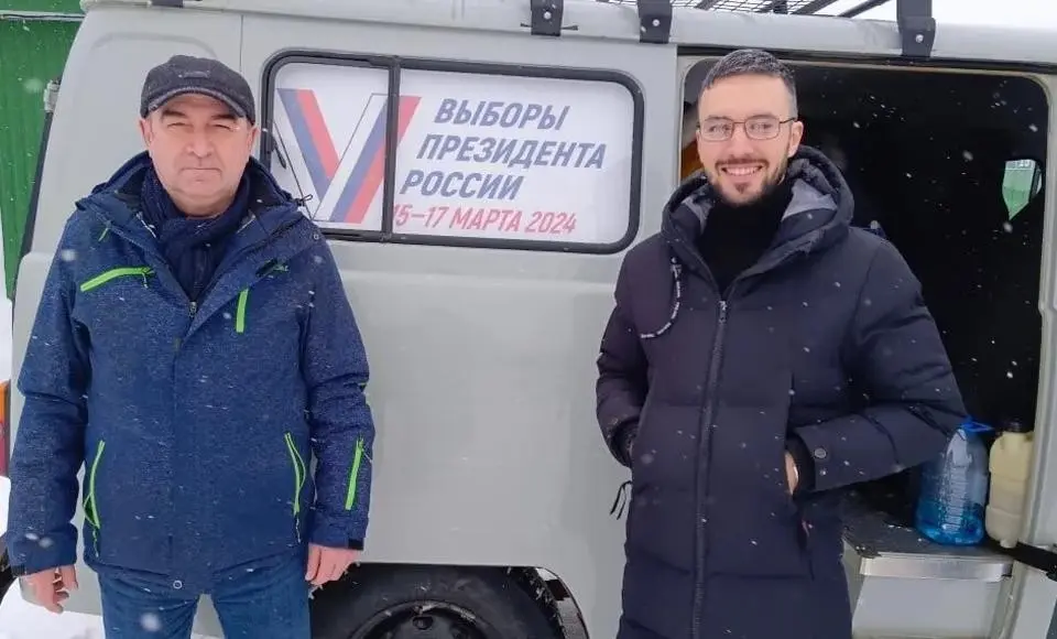 В Новом Уренгое впервые избирательный участок приехал к дачникам