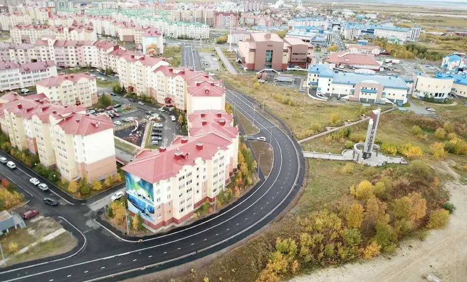 Салехард завершает сезон дорожных работ