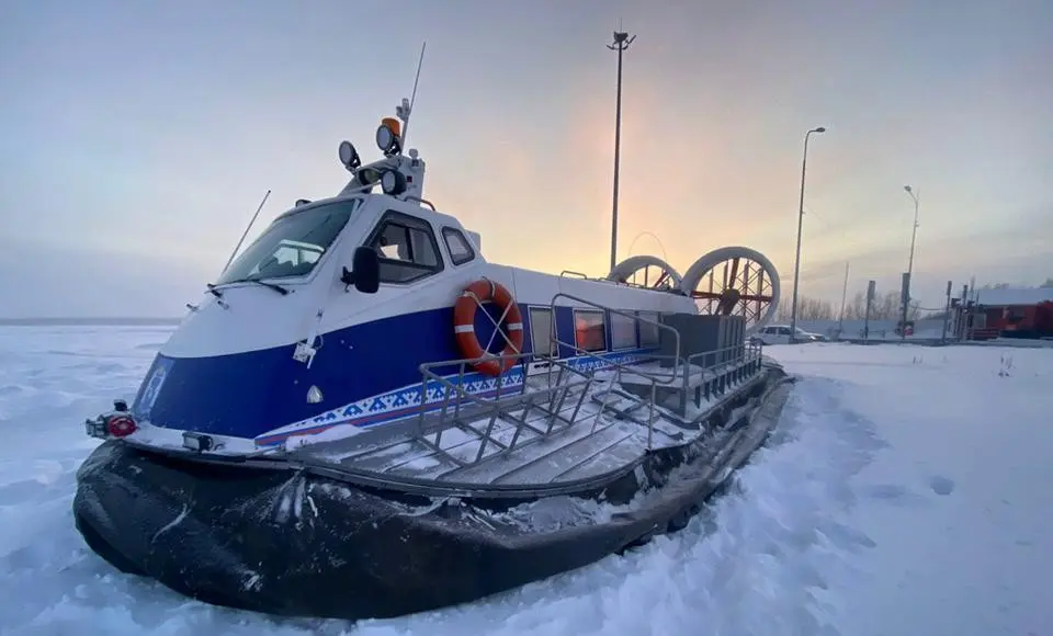 На переправе запущены перевозки на судах на воздушной подушке