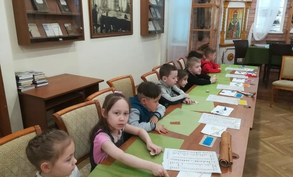 Аз, буки, веди – клинописью. Как в музее учили истории письменности