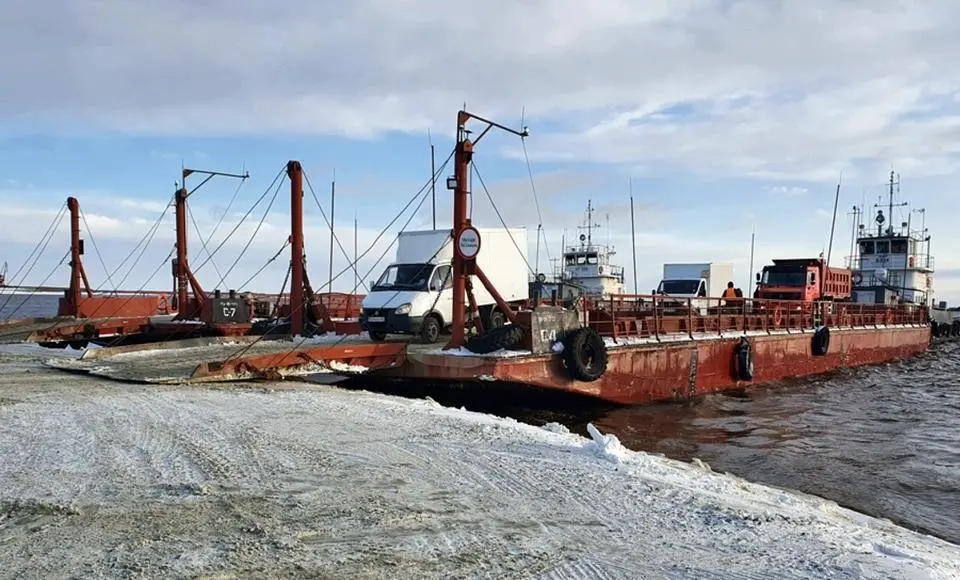 В Салехарде готовятся запустить паромное сообщение