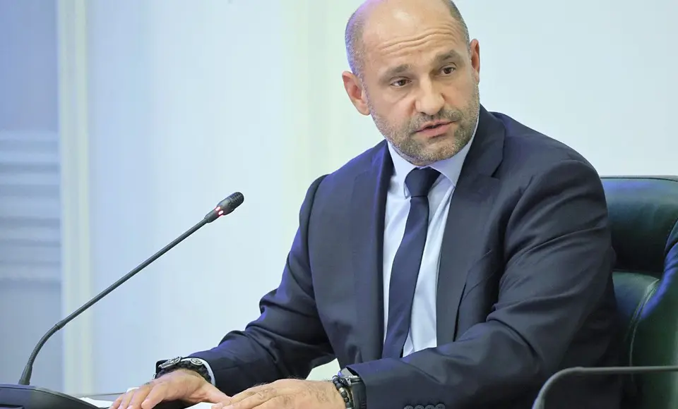 Артём Жога провел совещание по подготовке к Единому дню голосования