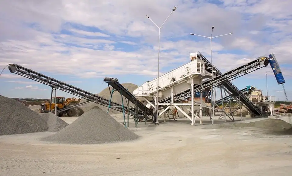 Тонны асфальта на ремонт дорог