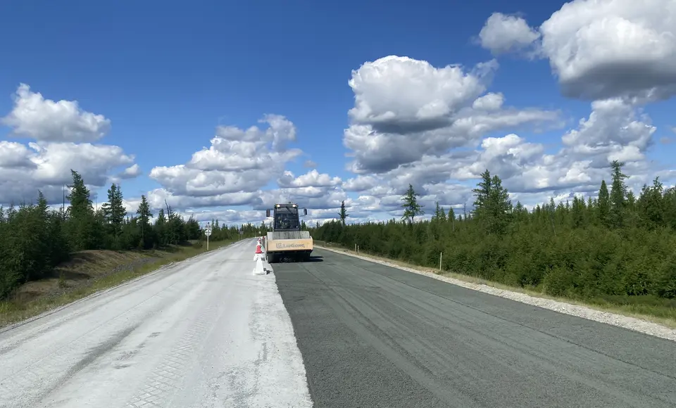 На объекте нацпроекта началась укладка асфальта