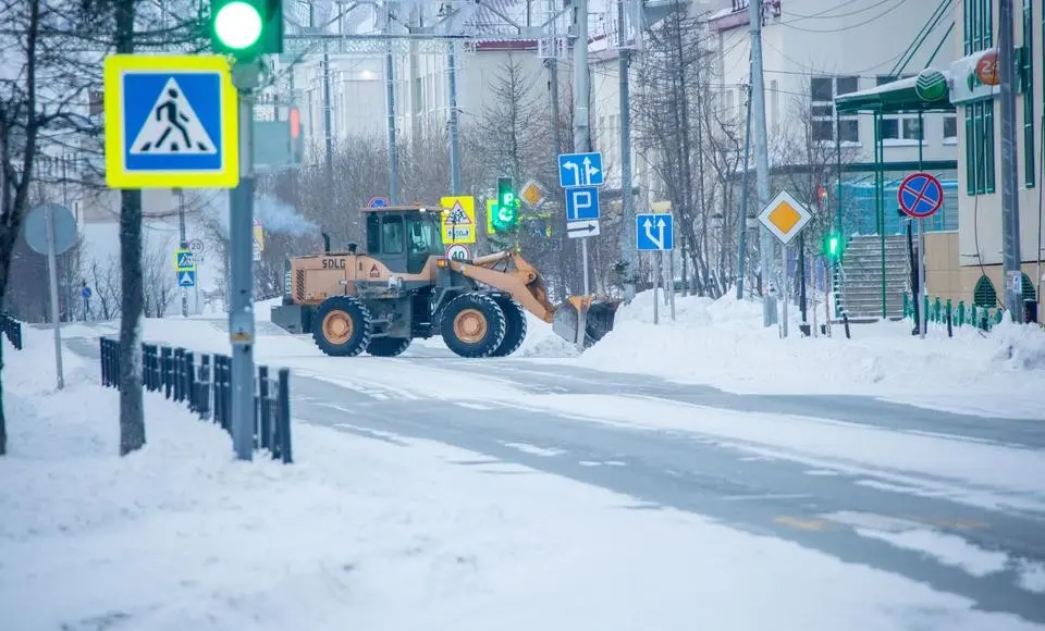 Дорожные службы перешли на усиленный режим