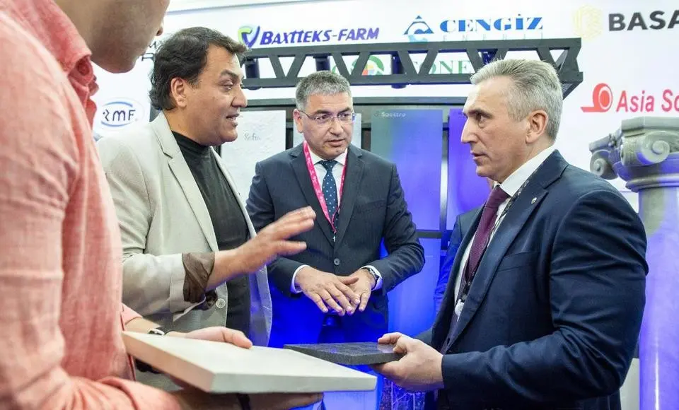 Александр Моор рассказал о тюменском Нефтегазовом кластере на выставке «Иннопром. Центральная Азия» в Ташкенте