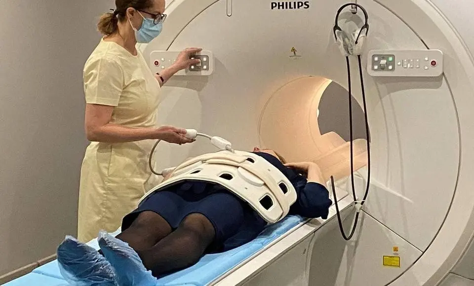 В Салехардской окружной больнице запущен в работу новый аппарат МРТ