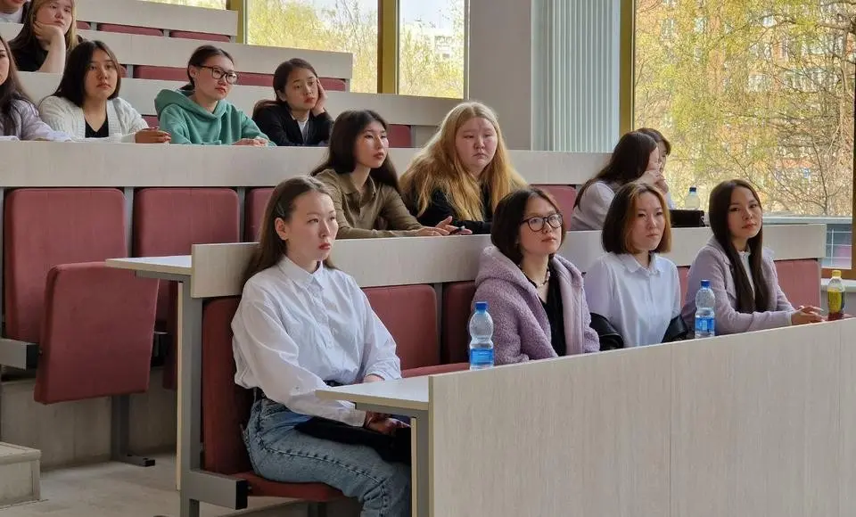 Школьники из ямальской тундры погружаются в мир образования Москвы