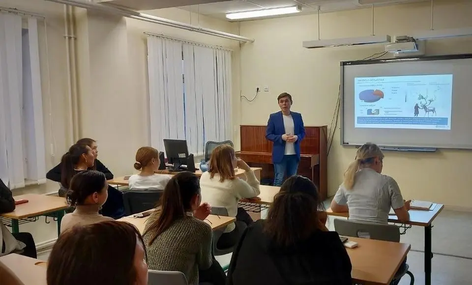 В салехардском колледже прошел цикл лекций от ямальских регионоведов по фольклору и народному творчеству