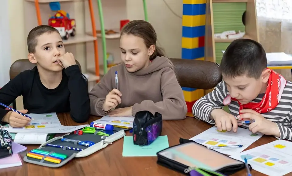 Более тысячи юных ямальцев проводят каникулы в детских лагерях Тюменской области и Краснодарского края