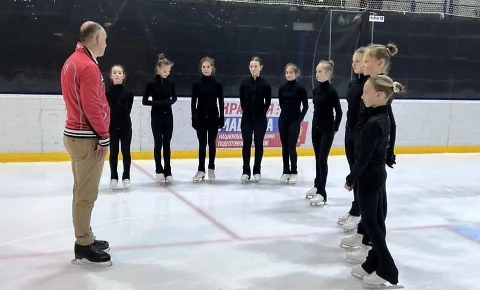 Мастер-класс по синхронному катанию для салехардских спортсменов