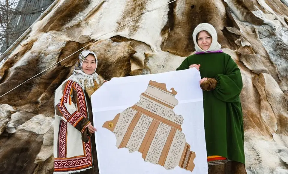 Ямальские мастерицы вышили карту региона