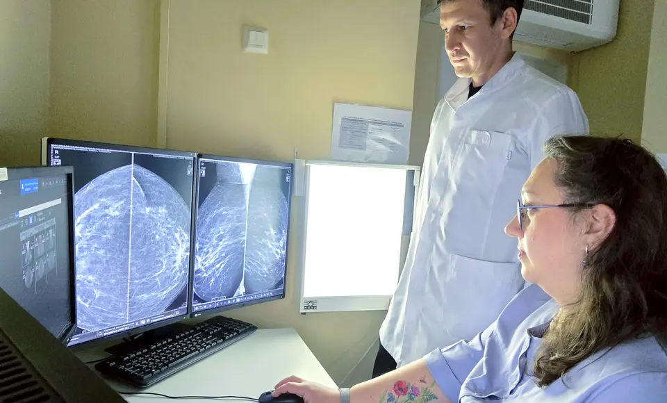 Свыше 100 медиков Ямала отметили за успешное раннее выявление рака