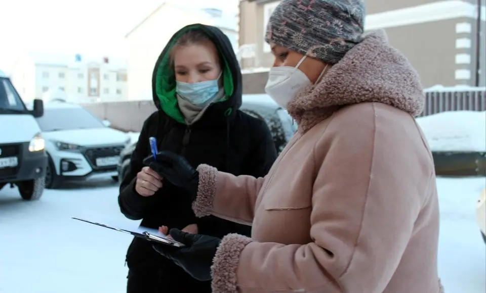 Салехардским детям продолжают доставлять продуктовые наборы