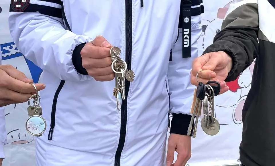 С начала года 80 ямальских сирот получили собственные квартиры