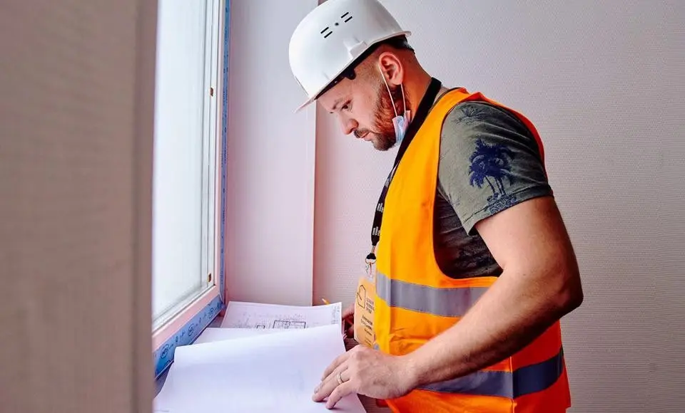 Лучшего инженера строительного контроля выбрали в Салехарде