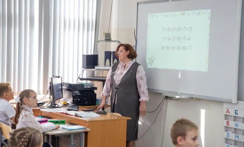 На Ямале стартовал конкурс на присуждение премий губернатора лучшим педагогам