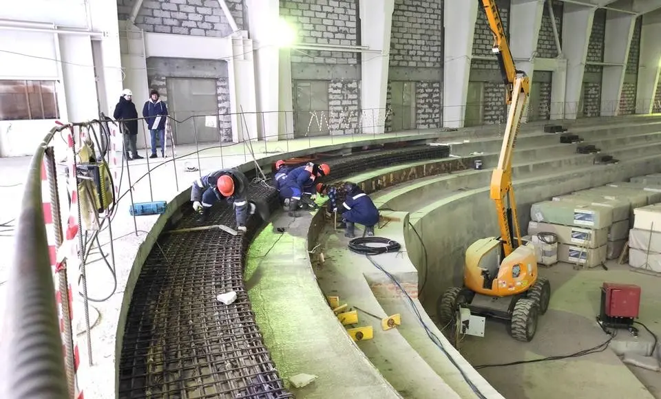 В окружной столице на «Ямал-Арене» готовят ледовые корты