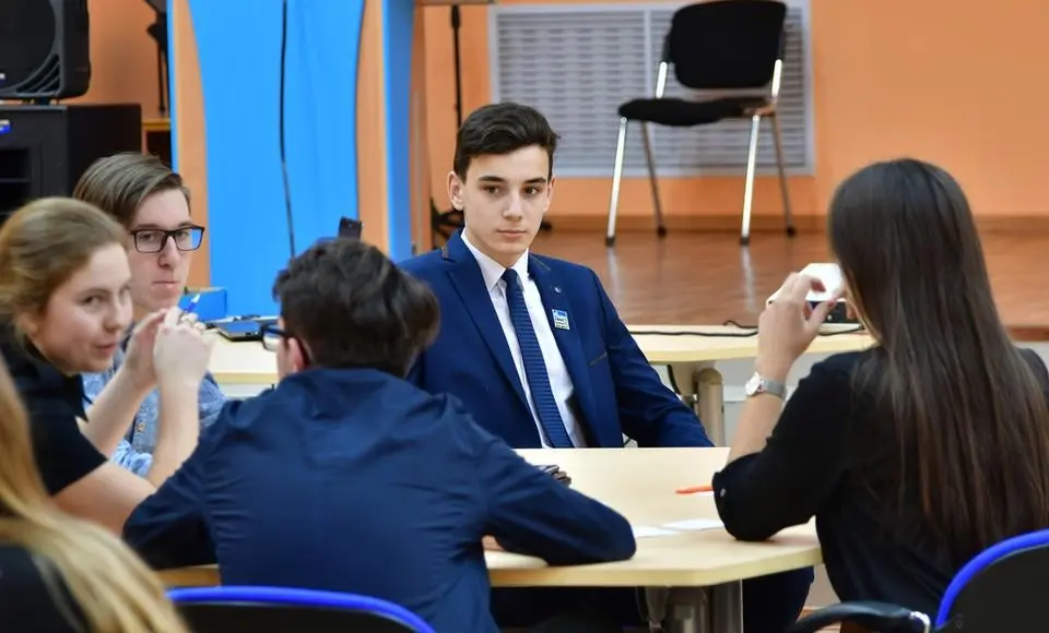 15 старшеклассников Ямала получат возможность усовершенствовать знание иностранного языка за границей