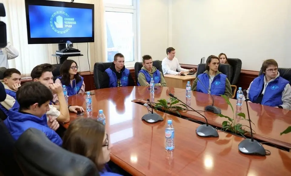 Пятнадцать студентов из тюменского и петербургского вузов приехали в Салехард для прохождения практики