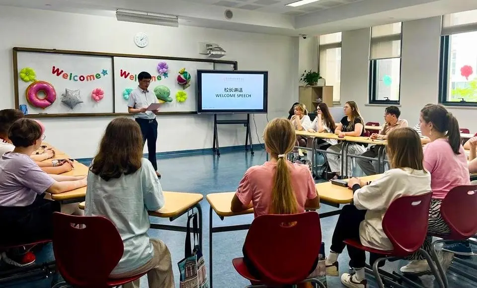 15 ямальских школьников отправятся на языковую стажировку в Индонезию