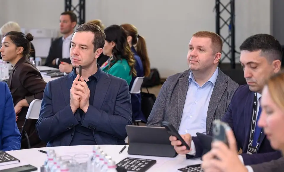 Заседание комиссии Госсовета РФ по молодежной политике под председательством Дмитрия Артюхова состоялось в «Доме молодежи» на выставке «Россия» на ВДНХ