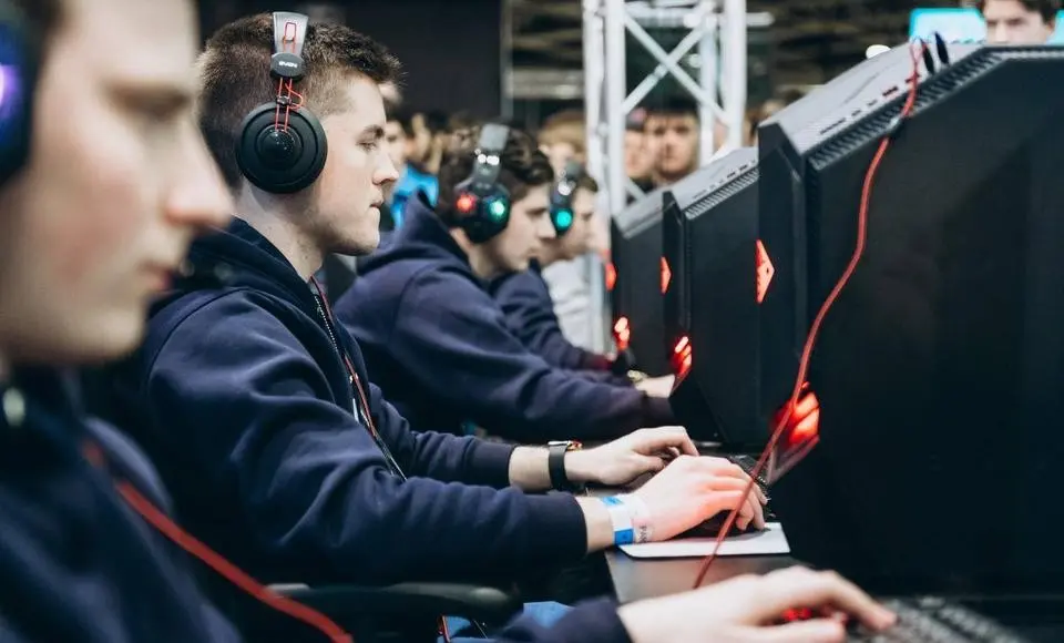 На Ямале началась регистрация участников окружного фестиваля по компьютерному спорту «Ямальская почва»