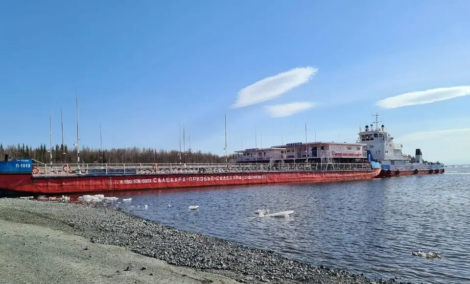 Открыта продажа билетов на паром Салехард-Приобье