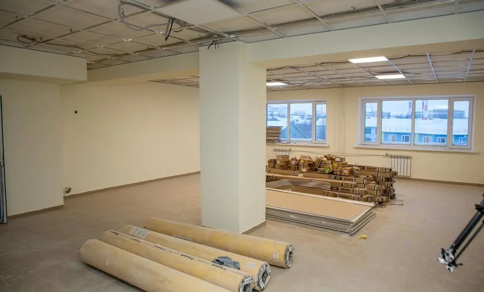 Санаторно-лесную школу Салехарда реставрируют с помощью безопасных материалов