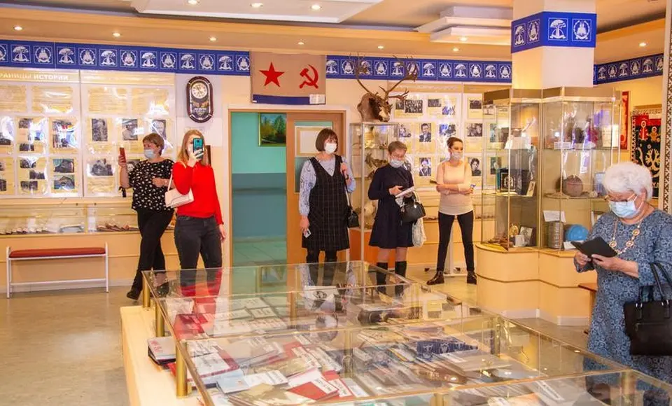 Экскурсию по школам Салехарда провели для лучших педагогов округа