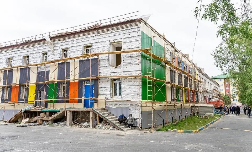 Глава Салехарда лично проверил ход ремонтных работ в детских садах города