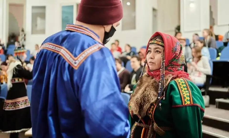 Салехардские общественники поддержали всероссийский флешмоб национальных костюмов