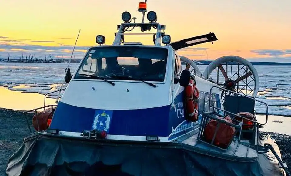 На переправе Салехард-Лабытнанги суда на воздушных подушках прекратили перевозку пассажиров