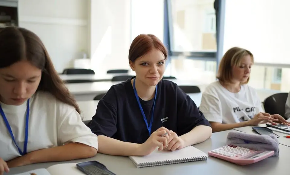 Школьники Ямала обучаются на олимпиадной смене в МФТИ